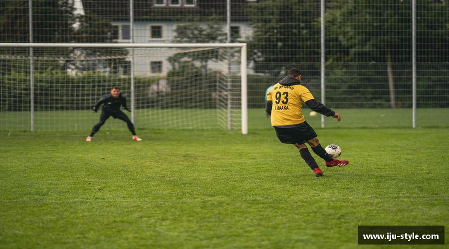 ac米兰官方永不言败，英雄始终在路上！